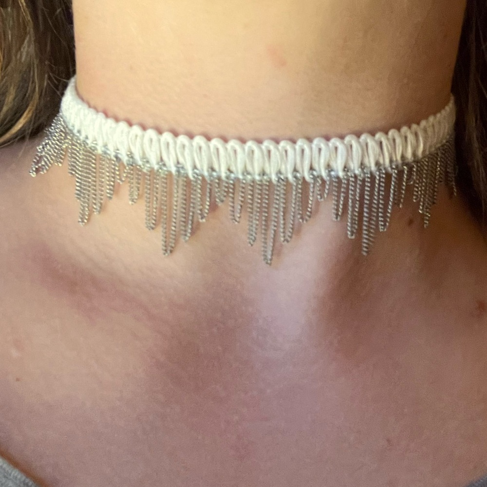 White and Silver Choker Necklace